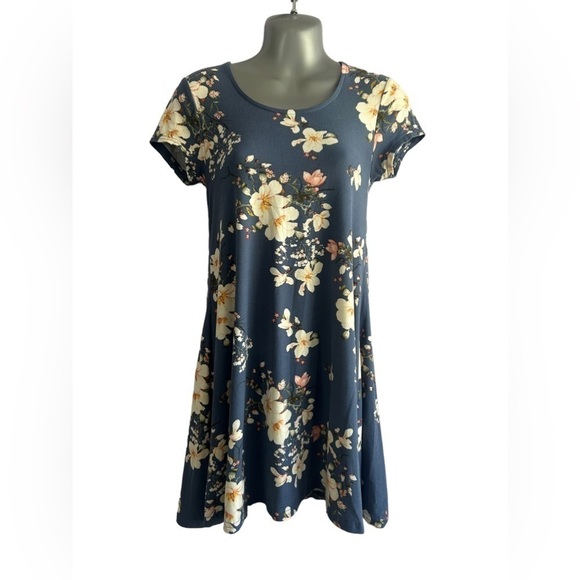 Rue21 Floral Round Neck A Line Dress • Used • Size: XS - Picture 1 of 8